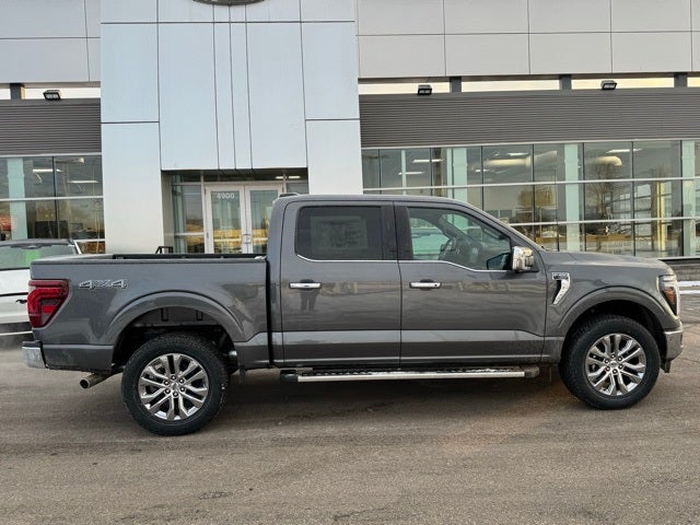 2026 Ford F-150 Lariat w/Twin Panel Roof + Tow Haul Pkg