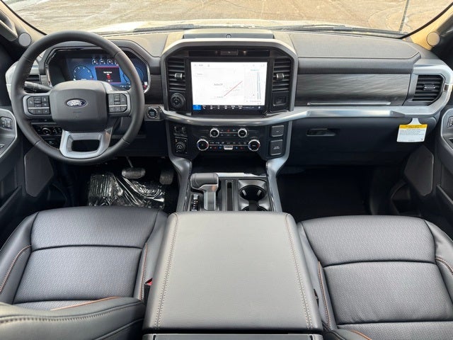 2026 Ford F-150 Lariat w/Twin Panel Roof + Tow Haul Pkg