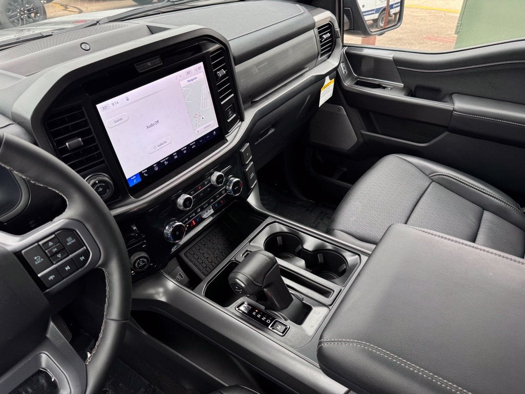 2026 Ford F-150 Lariat w/Twin Panel Moonroof + Pro Access Tailgate