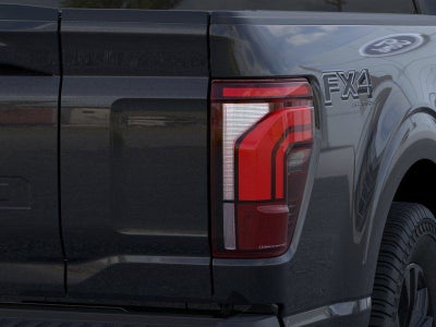 2026 Ford F-150 Lariat w/Twin Panel Roof + FX4 Pkg