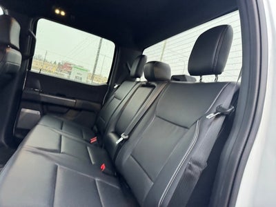 2025 Ford F-150 Lariat w/Tailgate Step + Black App Pkg