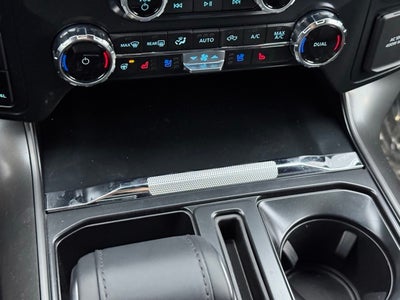 2025 Ford F-150 Lariat w/Tailgate Step + Black App Pkg