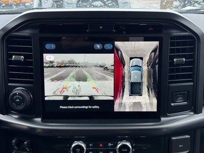 2025 Ford F-150 Lariat w/Tailgate Step + Black App Pkg