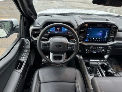 2025 Ford F-150 Lariat w/Tailgate Step + Black App Pkg