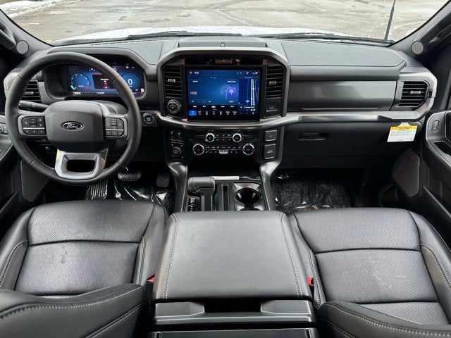 2025 Ford F-150 Lariat w/Tailgate Step + Black App Pkg
