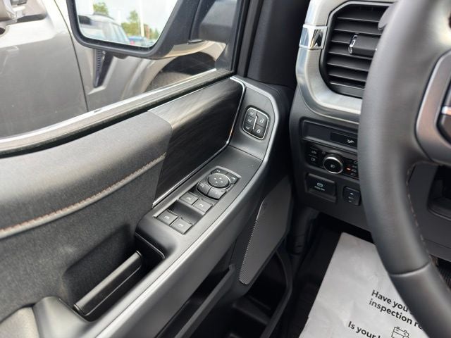 2026 Ford F-150 Lariat 6.5" Bed w/FX4 Pkg