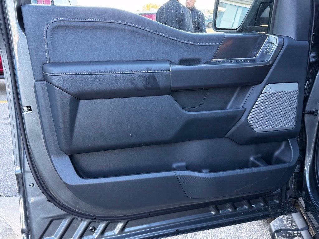 2026 Ford F-150 Lariat w/Twin Panel Roof + 7.2KW Pro Power Onboard
