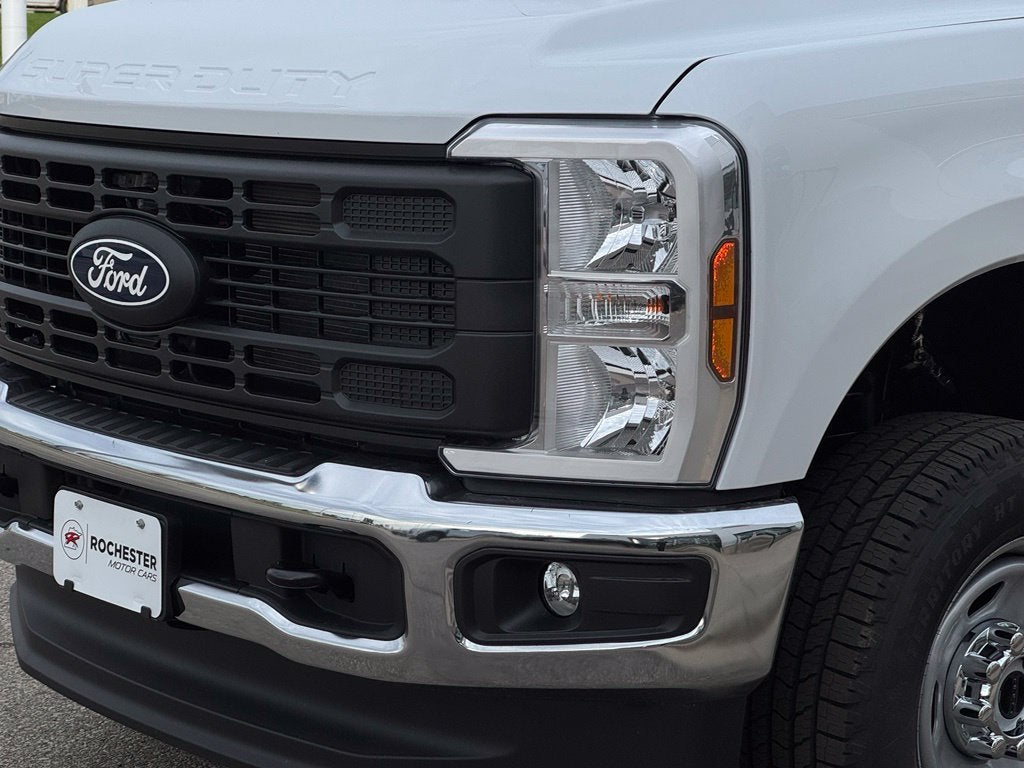 2027 Ford F-350SD XL