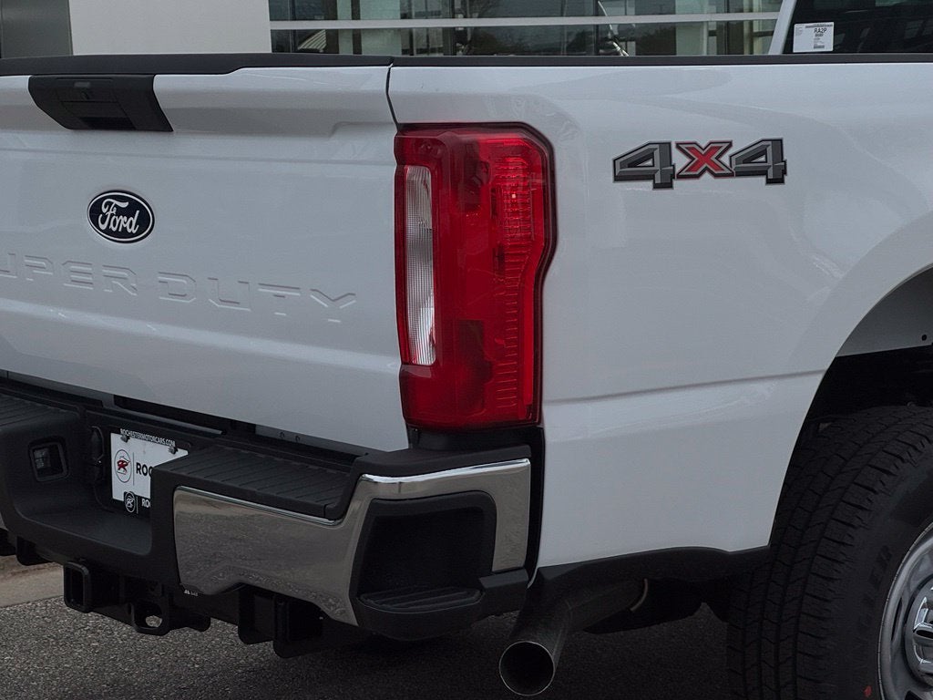 2027 Ford F-350SD XL