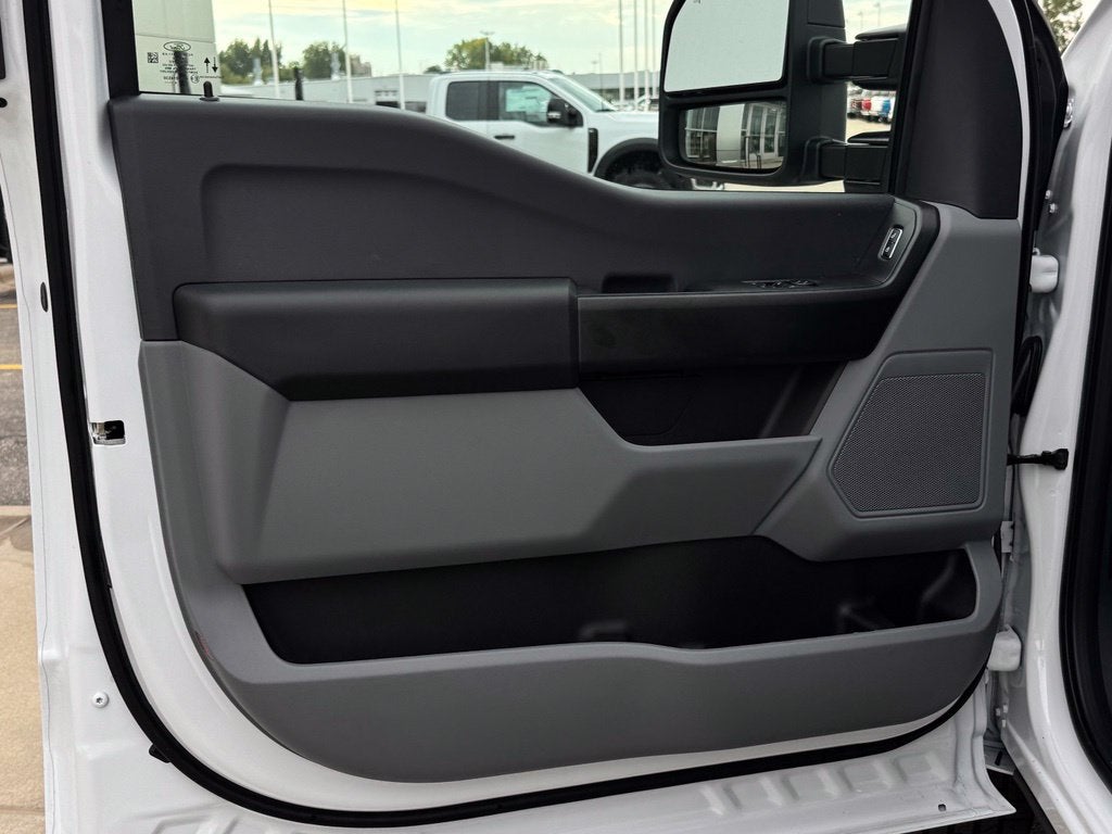 2027 Ford F-350SD XL