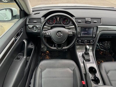 2018 Volkswagen Passat 2.0T SE