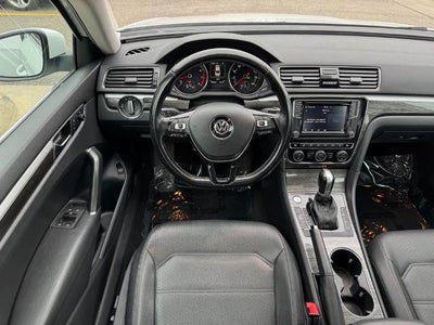 2018 Volkswagen Passat 2.0T SE