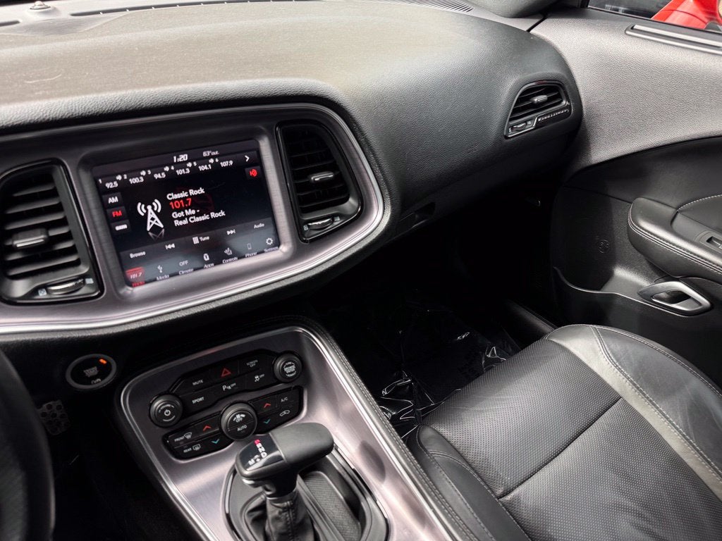 2017 Dodge Challenger SXT