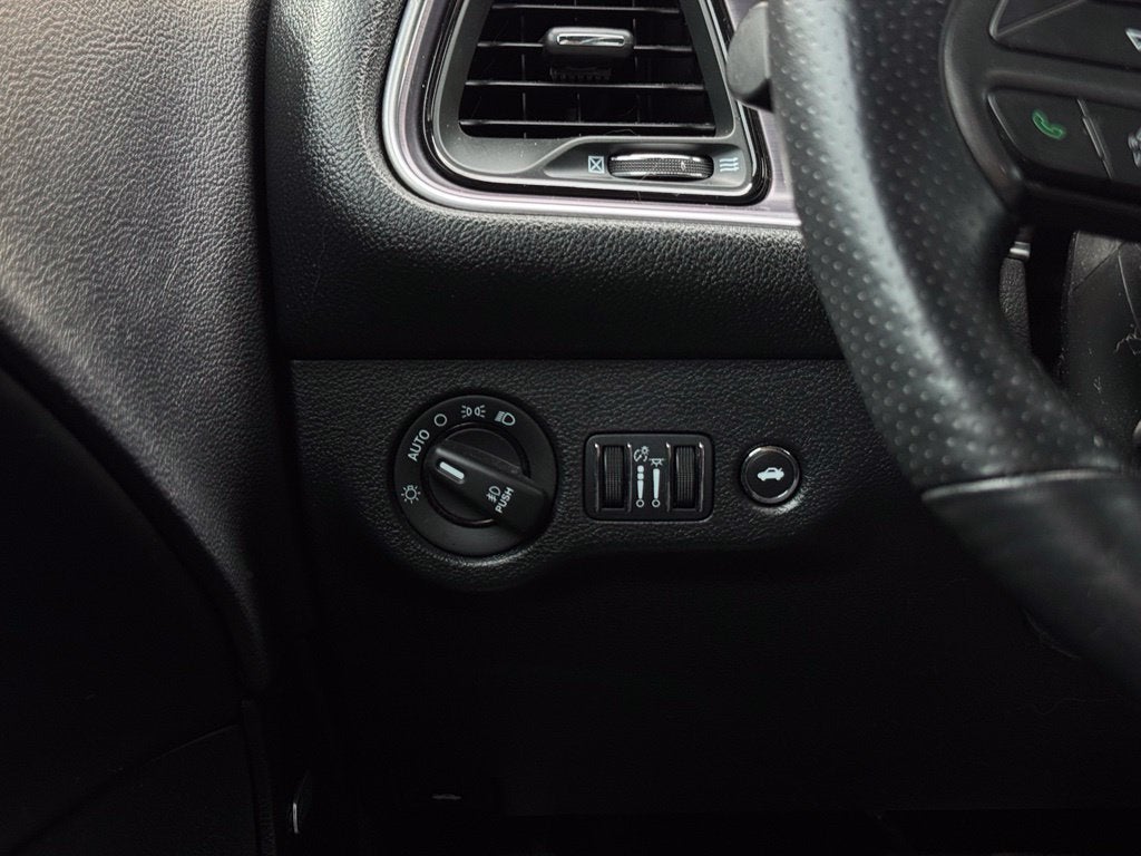 2017 Dodge Challenger SXT