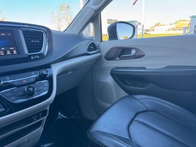 2020 Chrysler Voyager LXI