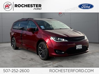 2020 Chrysler Pacifica Hybrid Limited