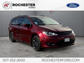 2020 Chrysler Pacifica Hybrid Limited