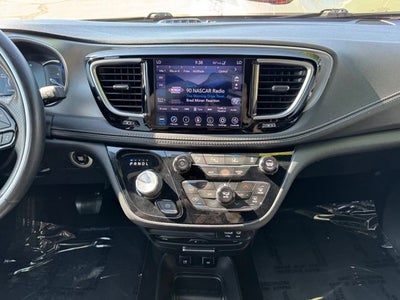 2020 Chrysler Pacifica Hybrid Limited