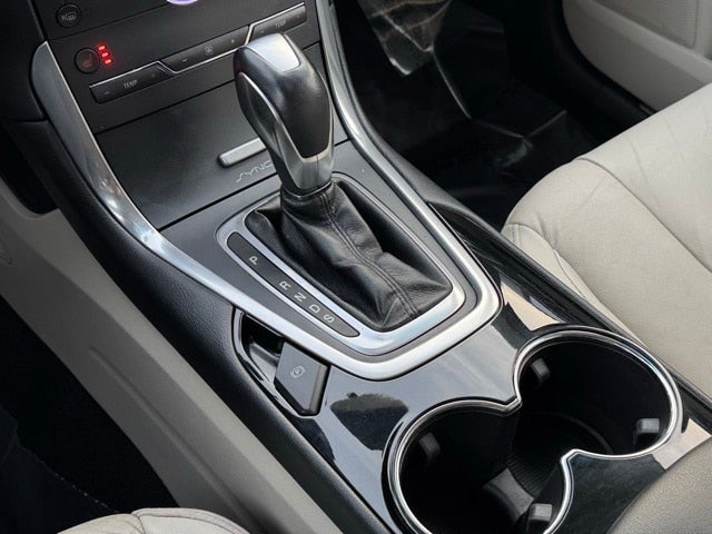 2016 Ford Edge Titanium w/ Remote Start + Intelligent Access