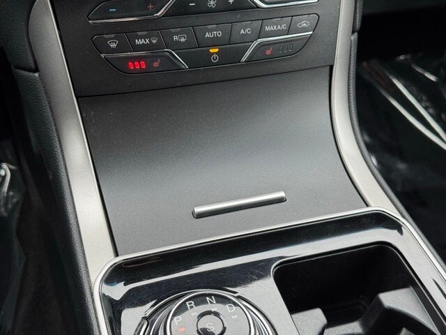 2019 Ford Edge SEL w/ Heated Steering Wheel + Power Liftgate