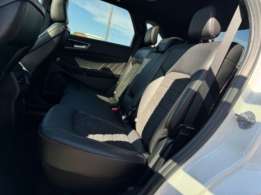 2022 Ford Edge ST Line