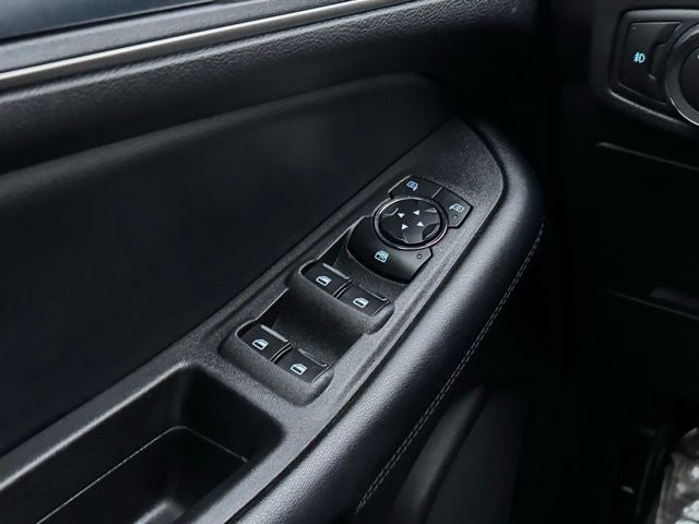 2023 Ford Edge SEL w/Heated Steering Wheel + Panoramic Vista Roof