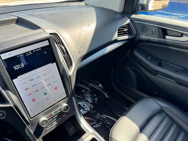 2023 Ford Edge SEL w/ Panoramic Moonroof + Heated Steering Wheel