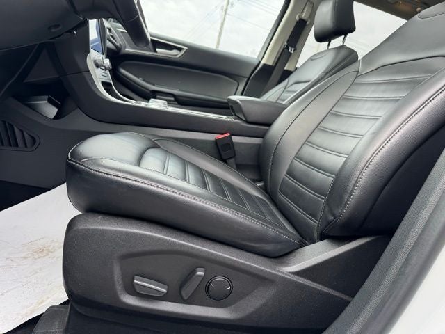 2023 Ford Edge SEL w/ Panoramic Moonroof + Heated Steering Wheel