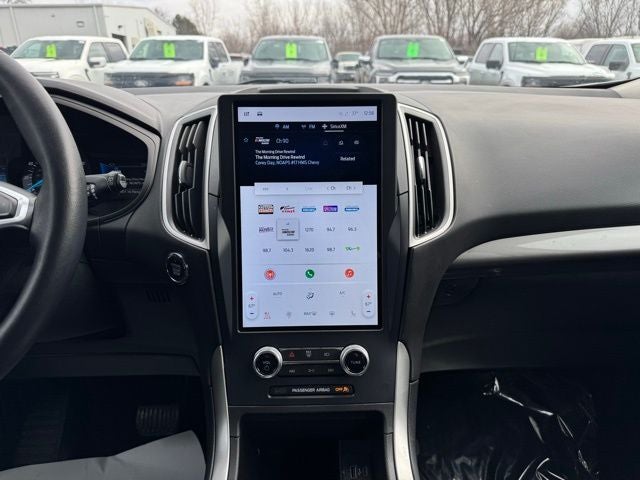 2023 Ford Edge SEL w/ Panoramic Moonroof + Heated Steering Wheel