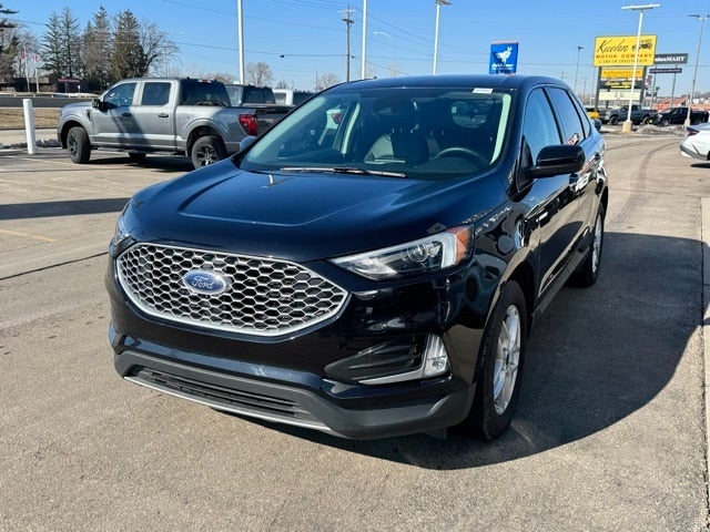 2024 Ford Edge SEL w/ Heated Steering Wheel + Trailer Tow Package