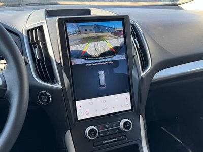 2024 Ford Edge SEL w/ Heated Steering Wheel + Trailer Tow Package