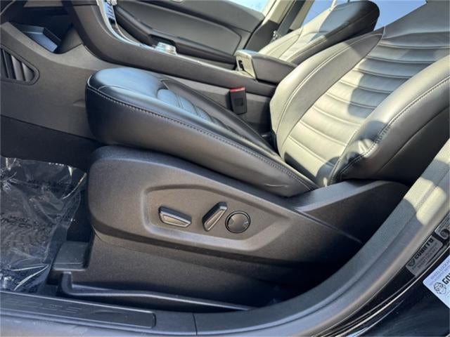 2024 Ford Edge SEL w/ Heated Steering Wheel + Trailer Tow Package