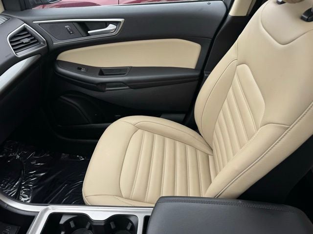 2023 Ford Edge SEL w/ Twin Panel Moonroof + Trailer Tow Package