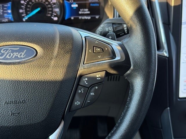 2021 Ford Edge Titanium w/ Panoramic Moonroof + Trailer Tow Package