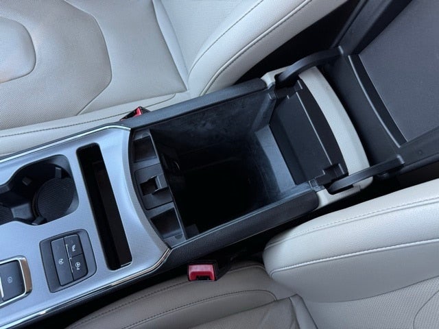 2021 Ford Edge Titanium w/ Panoramic Moonroof + Trailer Tow Package