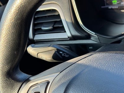 2019 Ford Fusion Hybrid SE w/ Navigation + Adaptive Cruise