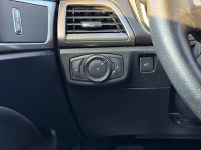 2019 Ford Fusion Hybrid SE w/ Navigation + Adaptive Cruise