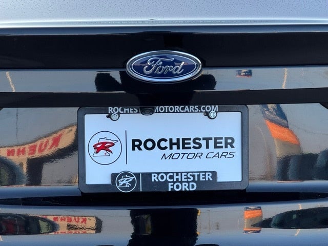 2019 Ford Fusion Hybrid SE w/ Navigation + Adaptive Cruise