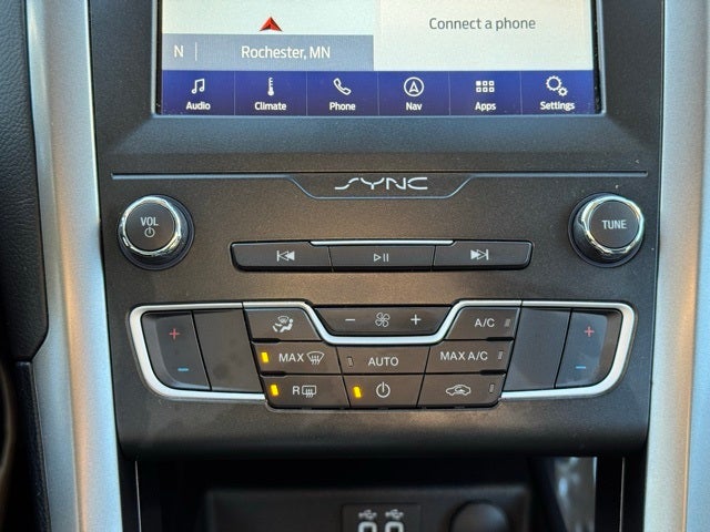 2020 Ford Fusion Hybrid SE w/ Navigation + Remote Start via Ford App