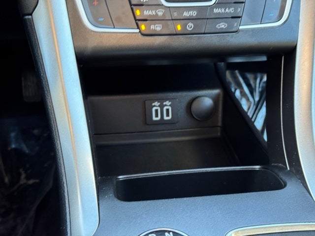 2020 Ford Fusion Hybrid SE w/ Navigation + Remote Start via Ford App