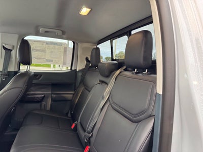 2026 Ford Maverick Lariat w/ 4k Tow and Black Appearance