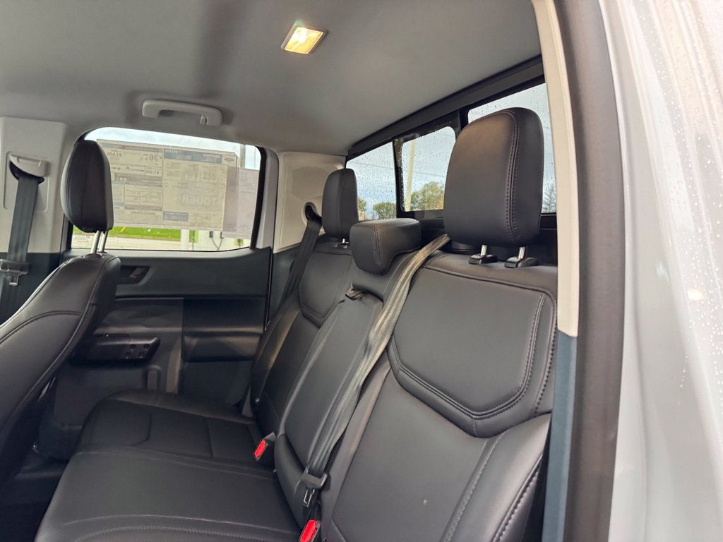 2026 Ford Maverick Lariat w/ 4k Tow and Black Appearance