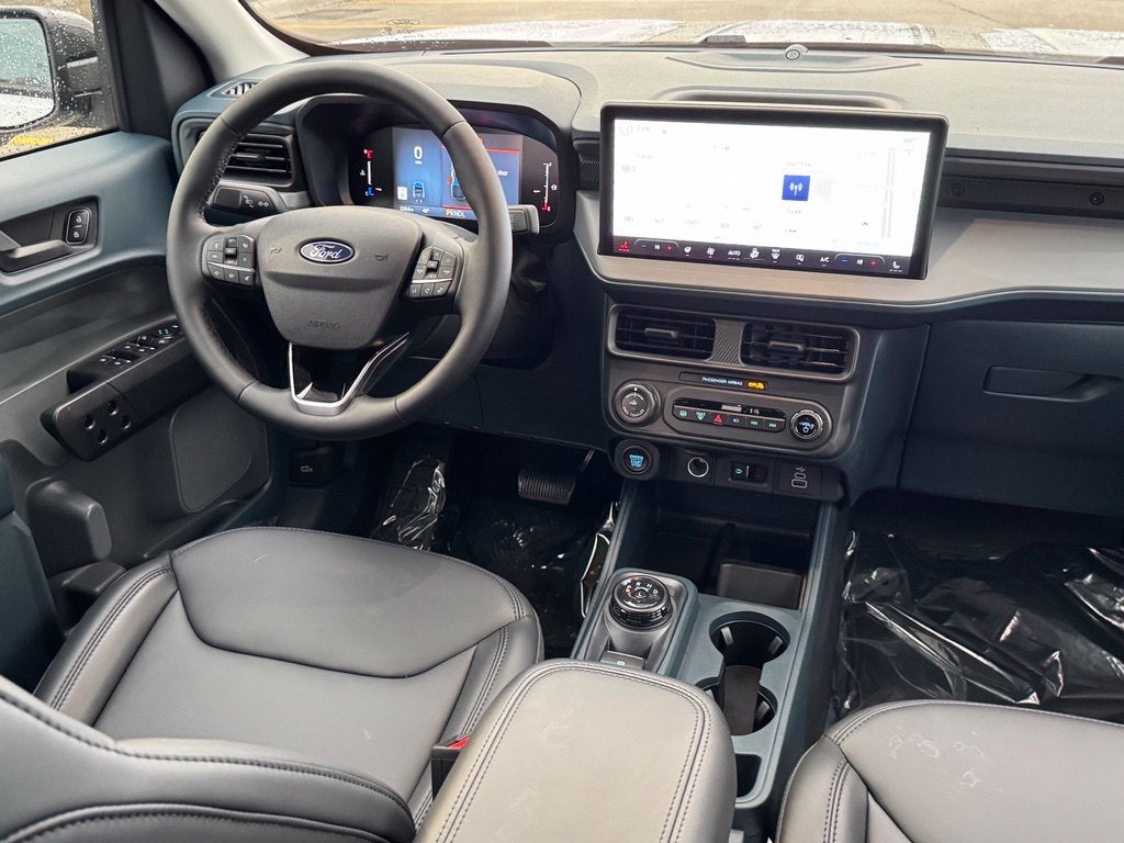 2026 Ford Maverick Lariat w/ 4k Tow and Black Appearance
