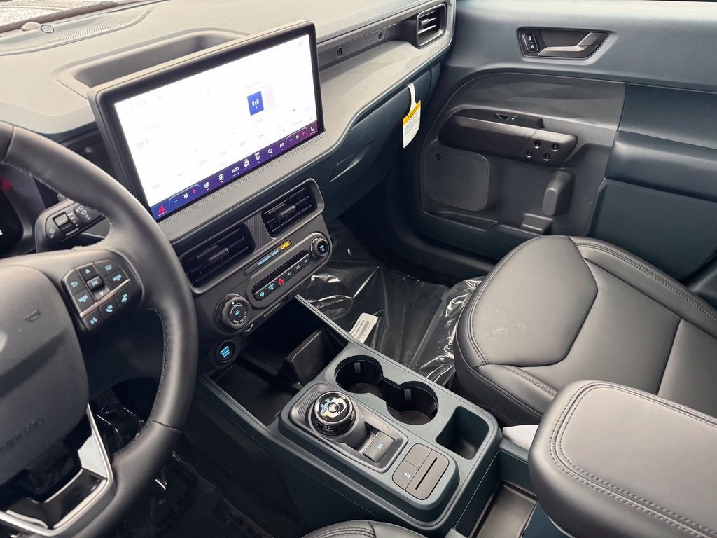 2026 Ford Maverick Lariat w/ 4k Tow and Black Appearance