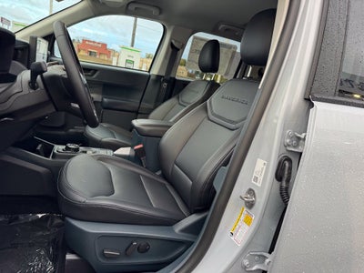 2026 Ford Maverick Lariat w/ 4k Tow and Black Appearance