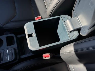 2024 Ford Maverick Lariat w/ Power Moonroof + 4K Tow Package