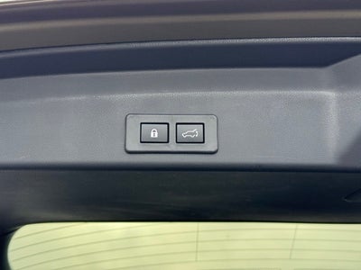 2024 Subaru Ascent Limited w/ Panoramic Moonroof + Surround View Monitor