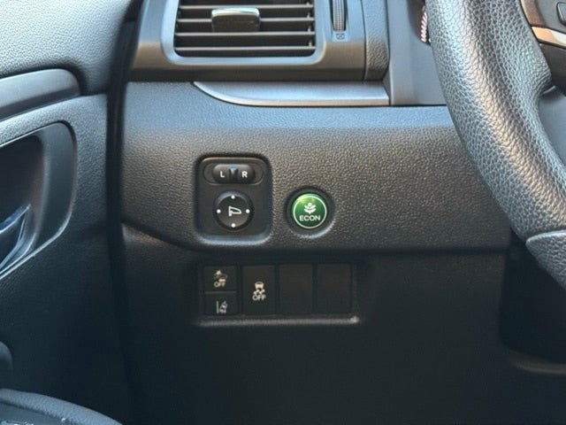 2022 Honda Pilot Sport w/ Adaptive Cruise + Heated Steering Wheel