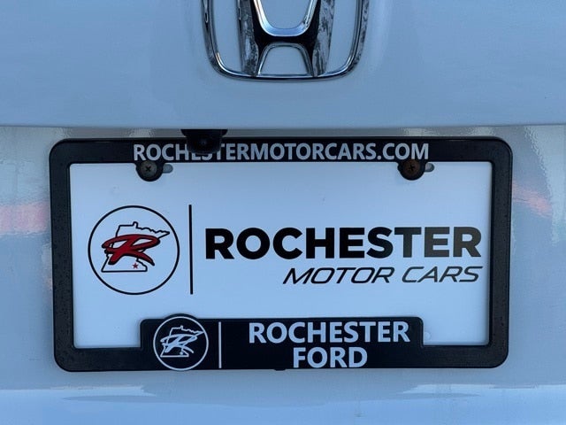 2022 Honda Pilot Sport w/ Adaptive Cruise + Heated Steering Wheel