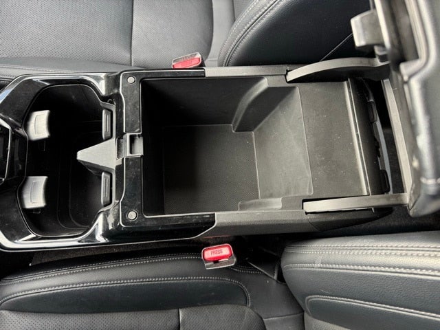 2018 Honda Clarity Plug-In Hybrid Touring w/ Navigation + Adaptive Cruise